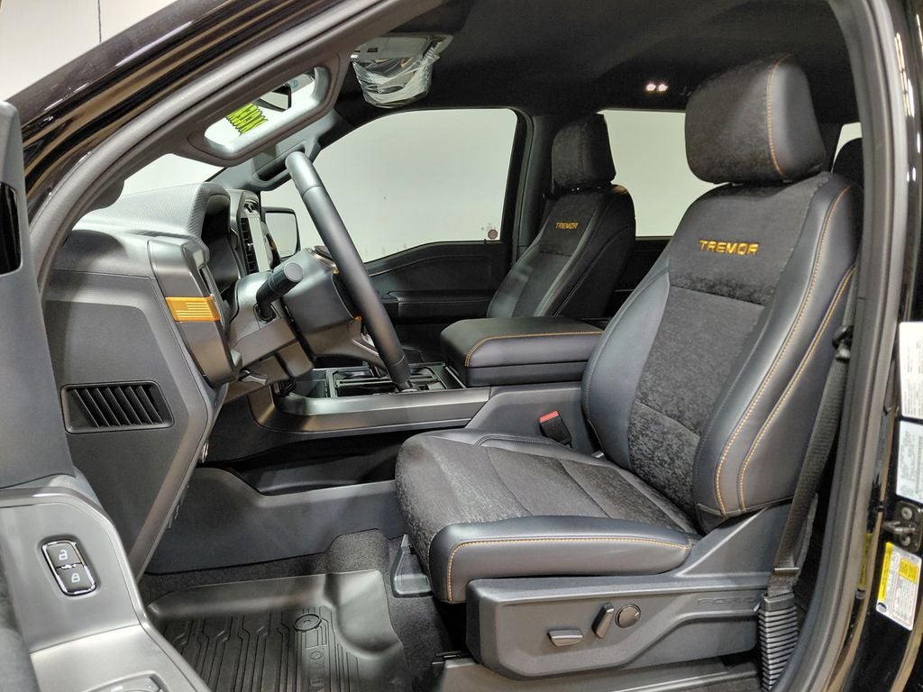 2025 Ford F-150 — detail view