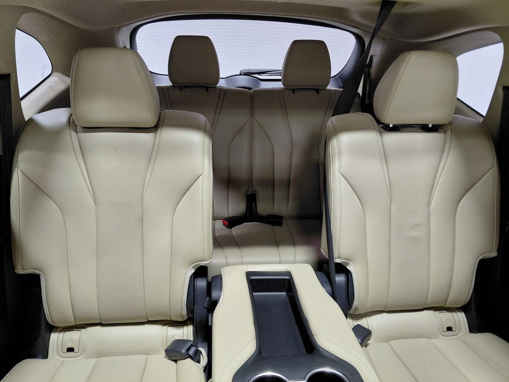 2022 Acura MDX — detail view